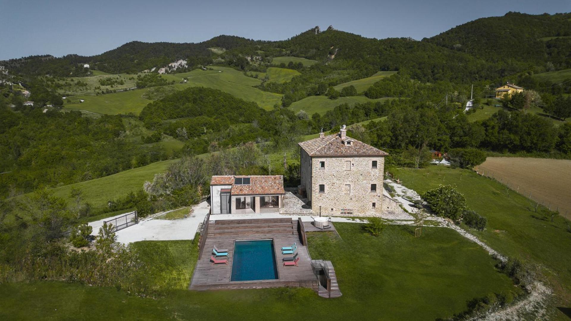 Palazzo Serre - Natura & Piscina ซานเลโอ ภายนอก รูปภาพ